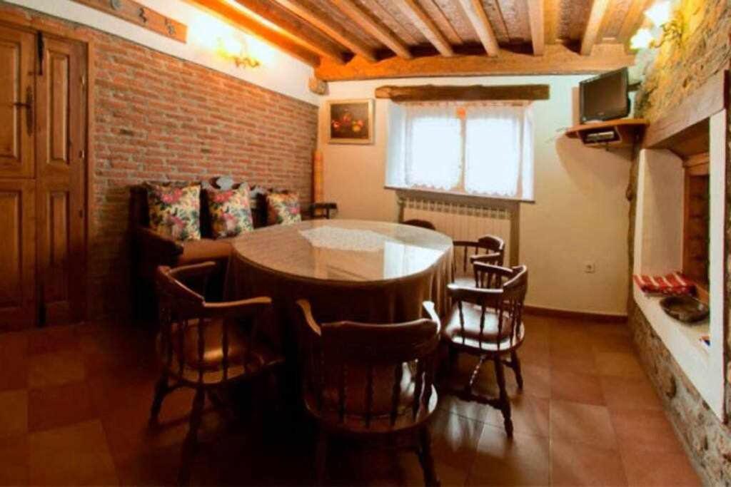 Casa Tía Modesta es una cálida y acogedora casa rural Cabezas Bajas Exterior foto